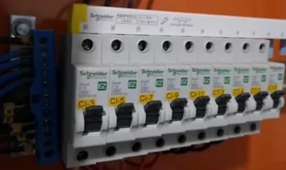 Provisión de Escalerillas Portacables y Sistemas de Distribución Eléctrica para el Hospital Materno Infantil